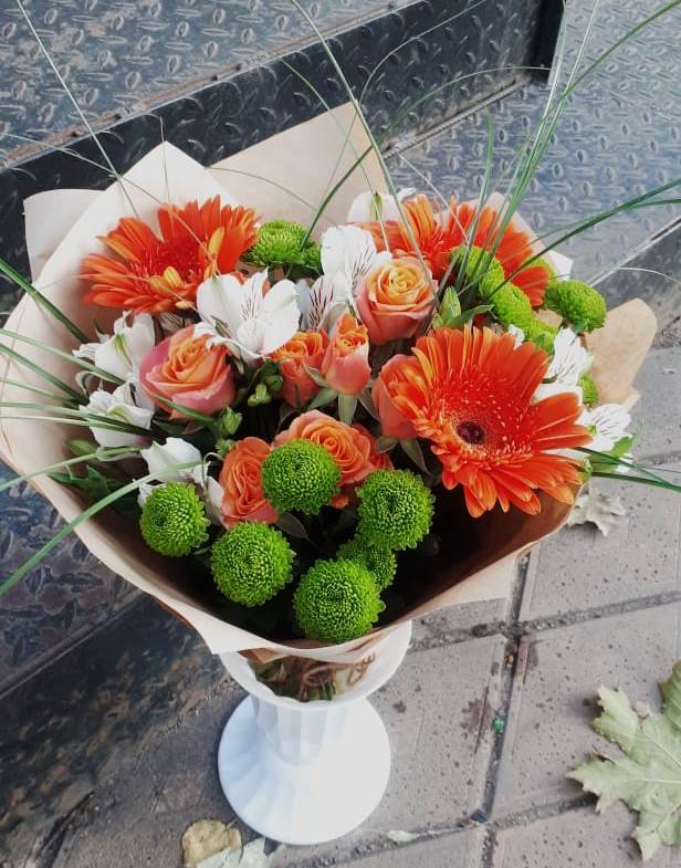 Букет цветов из: Герберы, Хризантемы, Альстромерии и Розы в Троицком Омской области