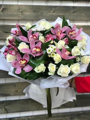 Букет цветов из: Розы и Хризантемы в Троицком Омской области