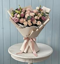 Букет цветов из:  Розы и Лизиантусы в Троицком Омской области