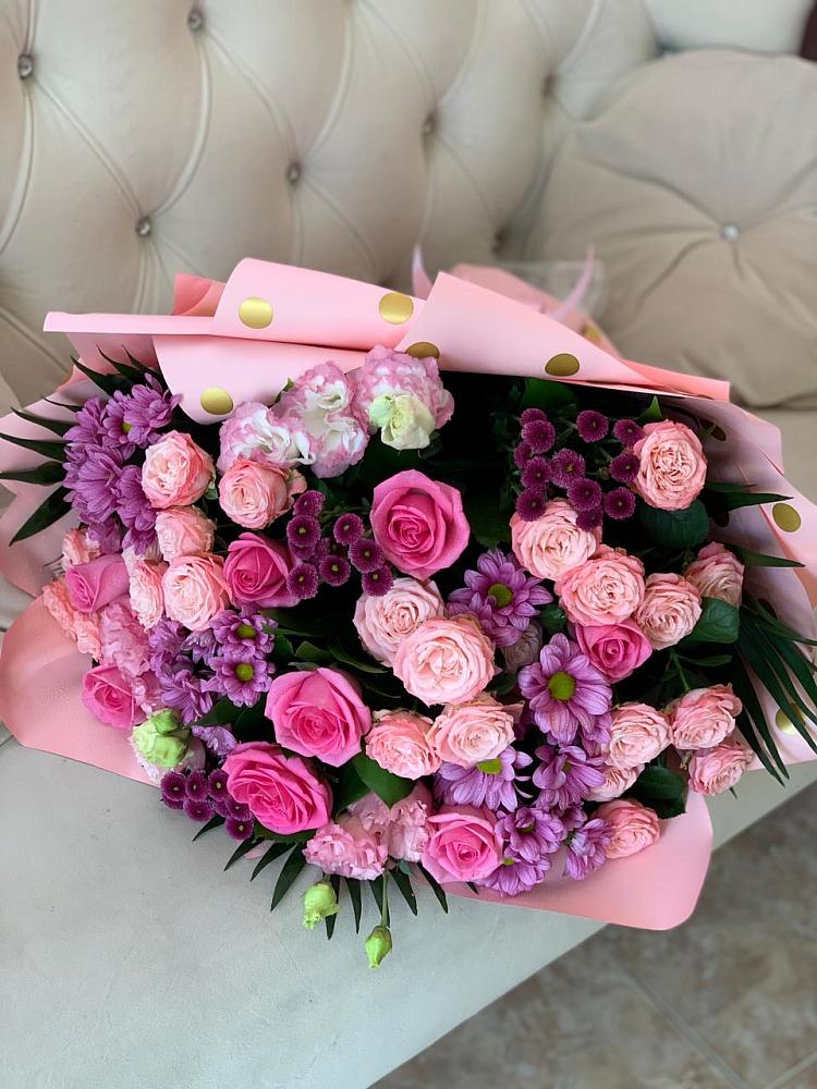 Букет цветов из: Хризантемы, Розы и Лизиантусы в Троицком Омской области