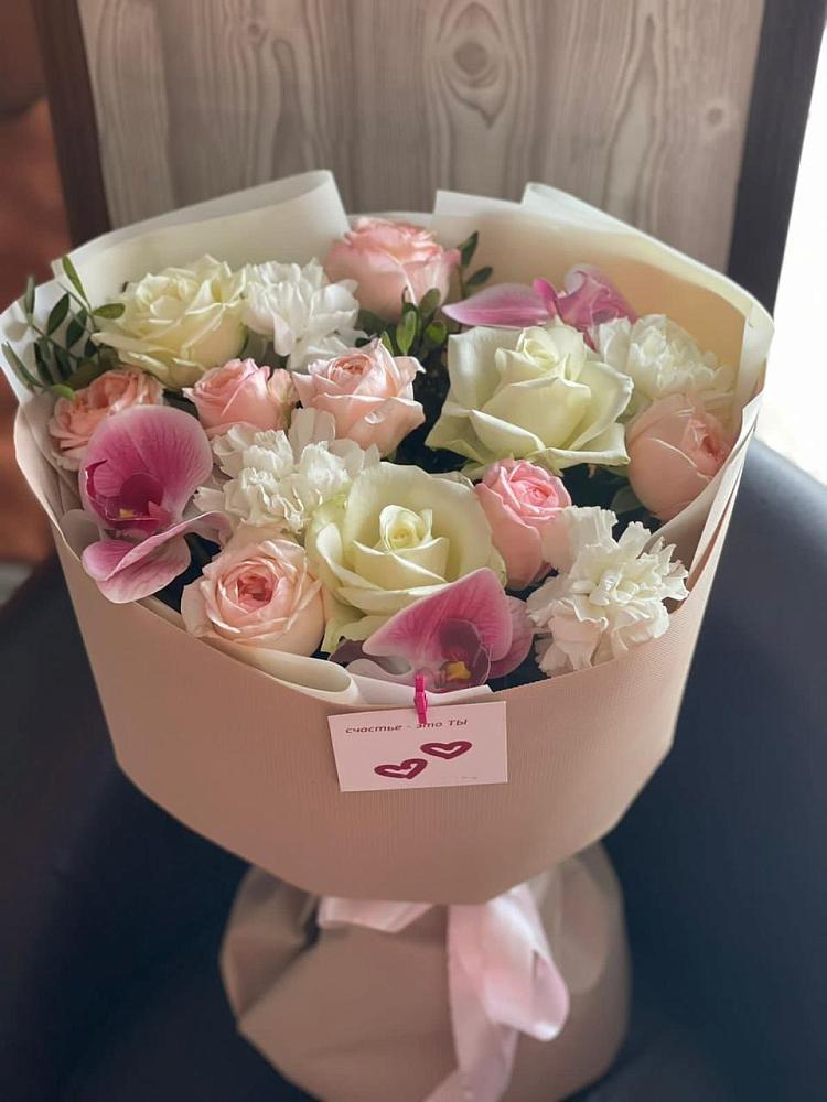 Букет цветов из: Орхидеи, Розы и Гвоздики в Троицком Омской области