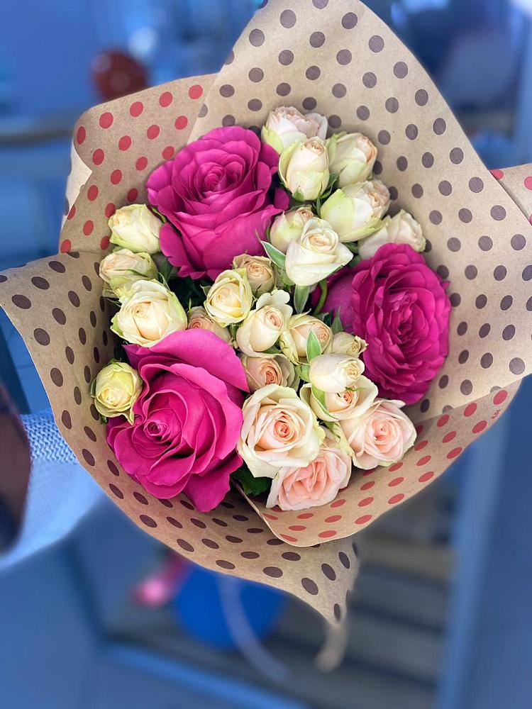 Букет цветов из: Розы в Троицком Омской области