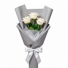 Букет 3 белые розы в Троицком Омской области