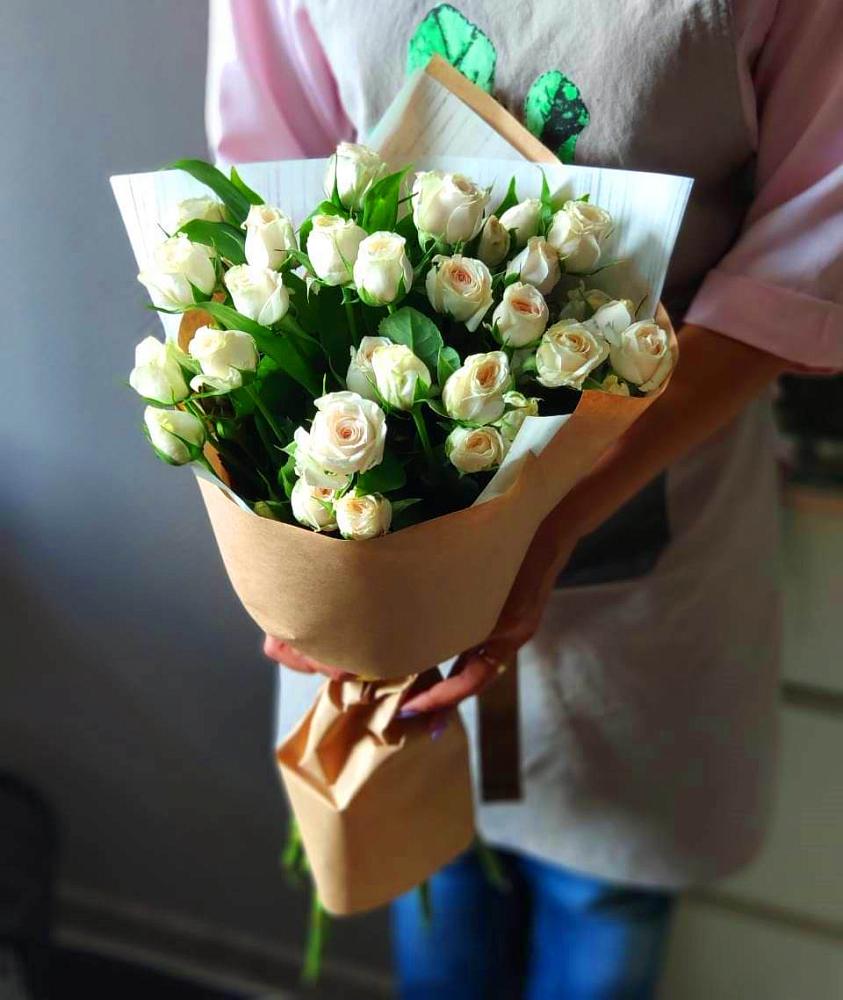 Букет цветов из: Розы в Троицком Омской области
