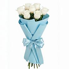 Букет 7 белых роз Проуд в Троицком Омской области