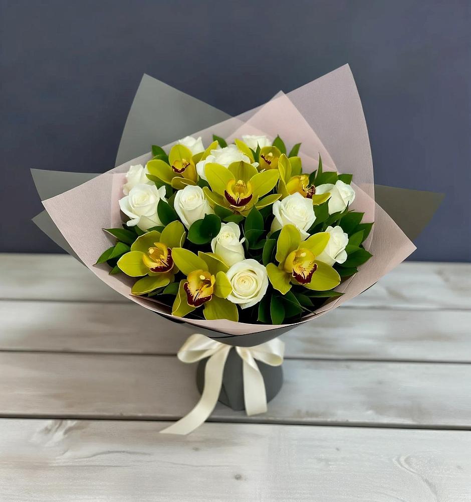 Букет цветов из: Орхидеи и Розы в Троицком Омской области