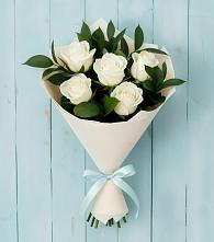 Букет цветов из:  Розы в Троицком Омской области