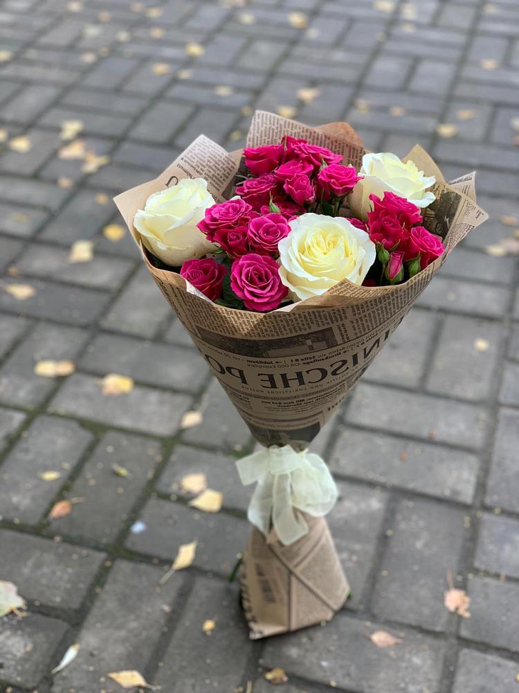 Букет цветов из: Розы в Троицком Омской области