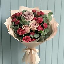 Букет цветов из:  Гвоздики и Розы в Троицком Омской области