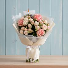 Букет цветов из:  Розы в Троицком Омской области