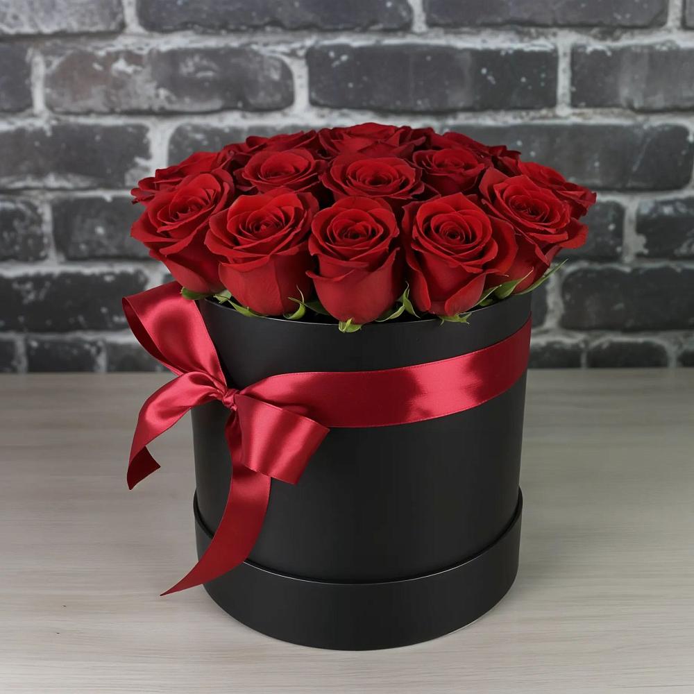 Цветочная композиция из Розы в шляпной коробке в Троицком Омской области