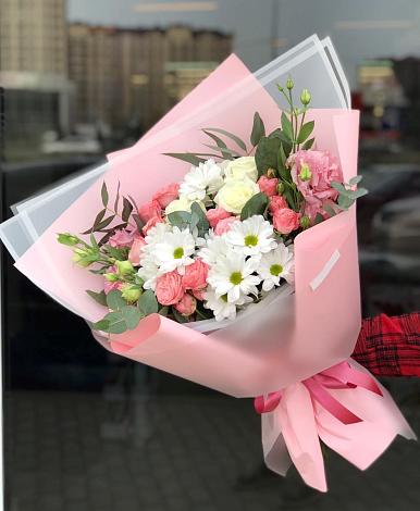 Букет цветов из: Розы, Лизиантусы и Хризантемы в Троицком Омской области